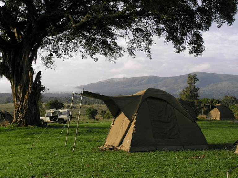 camping ngorongoro crater tanzania