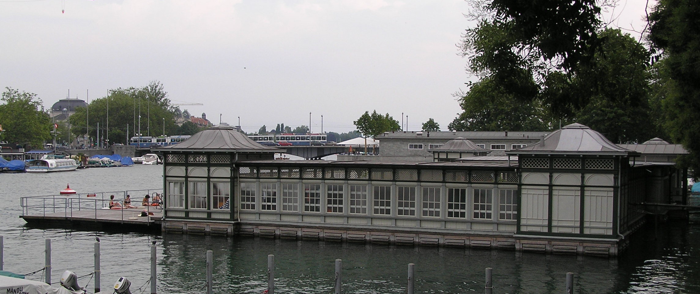 Bath and Bar in Zurich