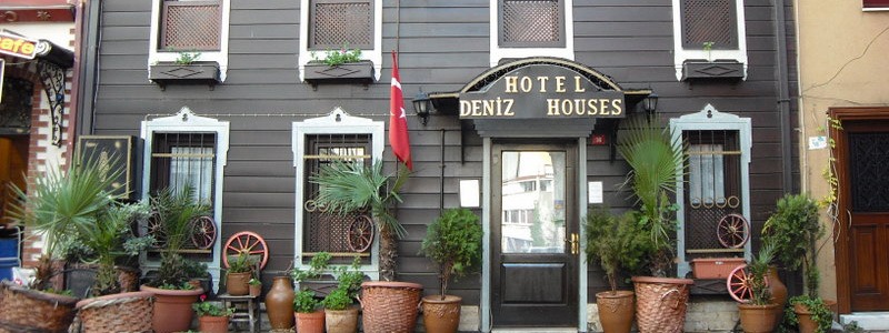 Stay at Deniz Houses in Istanbul!