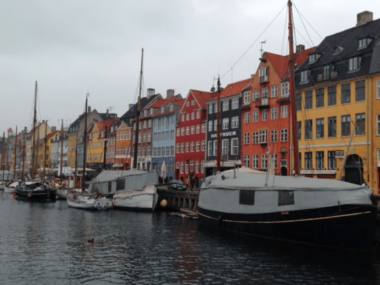 nyhavn neighbourhood copenhagen denmark