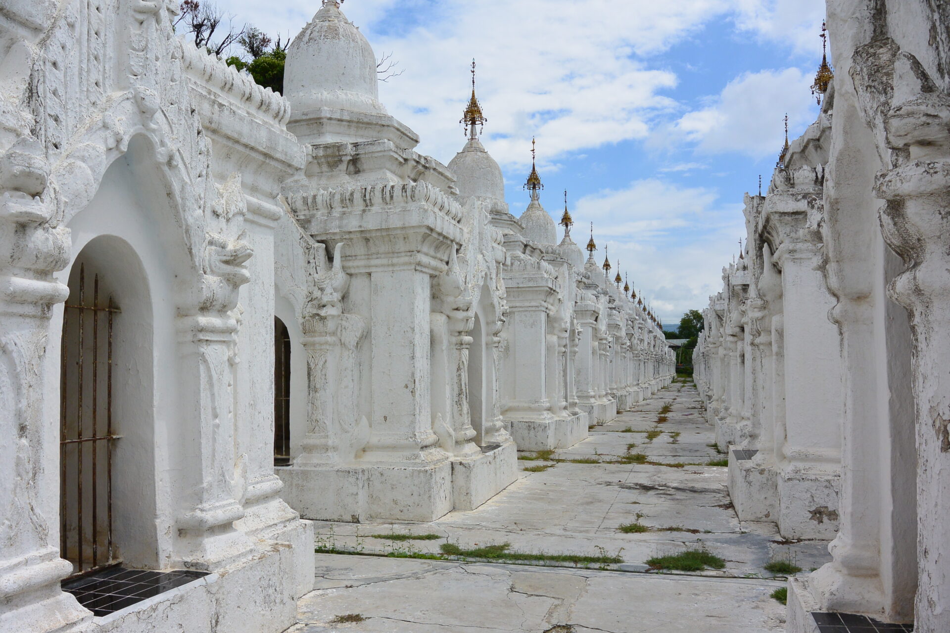 worlds biggest book mandalay myanmar