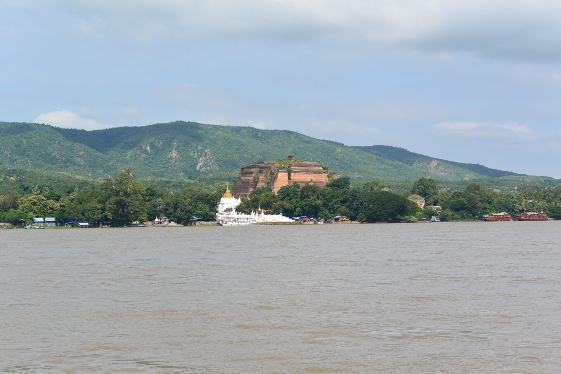 Up Ayeyarwady River to Mingun