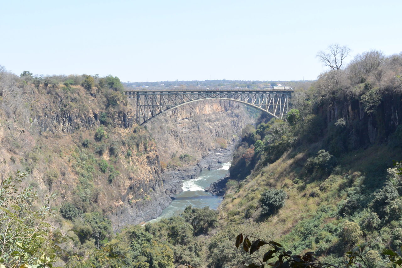 victoria falls bridge zambia zimbabwe
