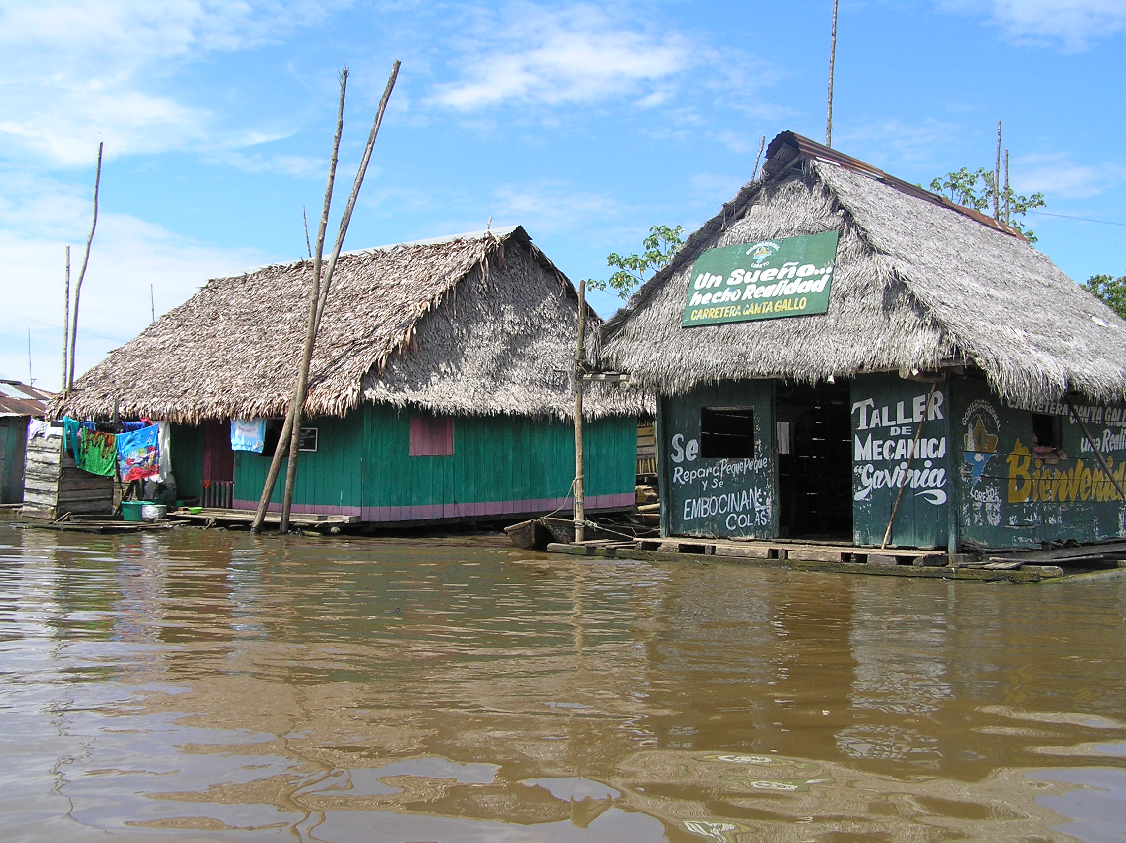 floating mechanic belen iquitos amazon rainforest peru