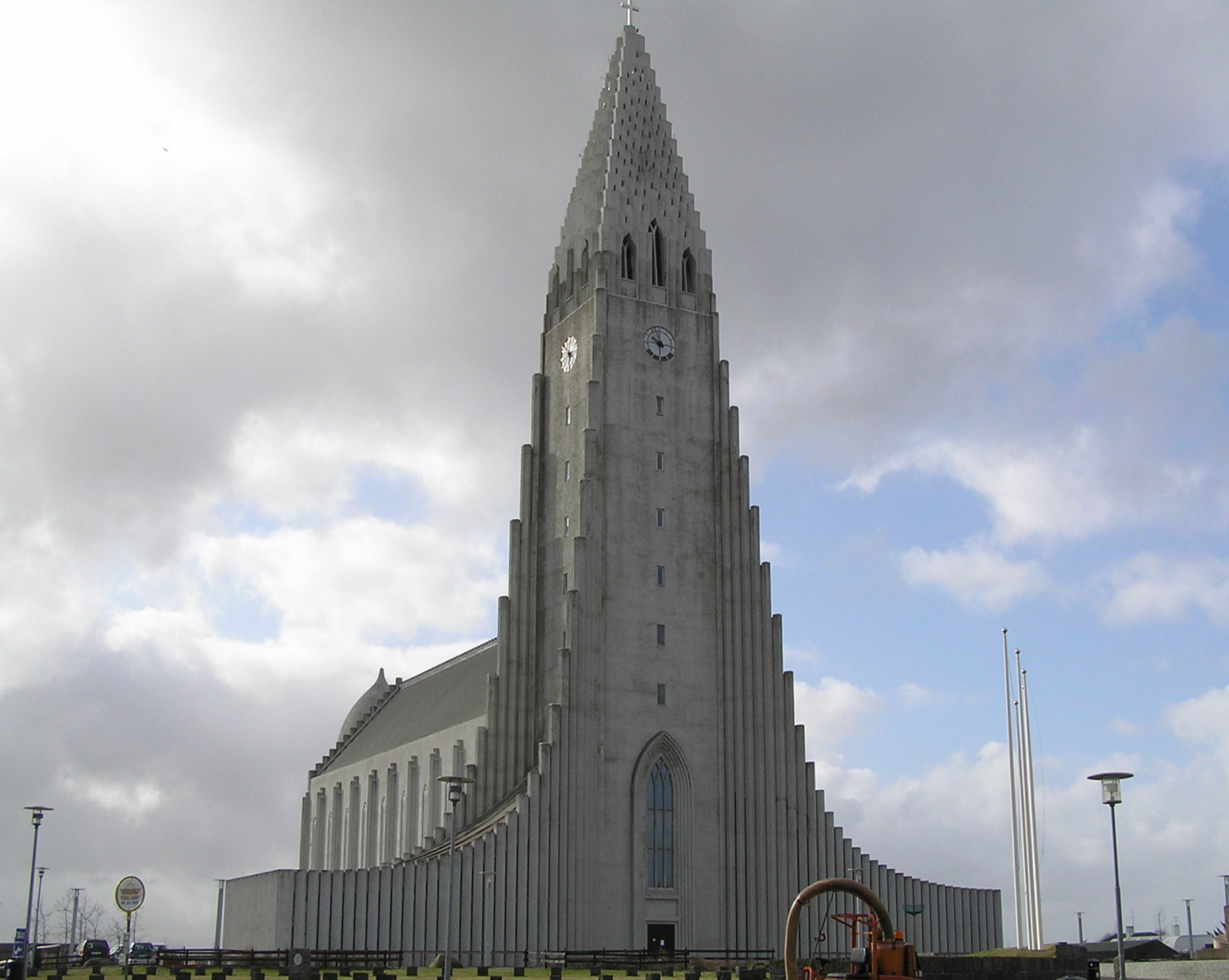 church facade hallgrimskirkja reykjavik iceland