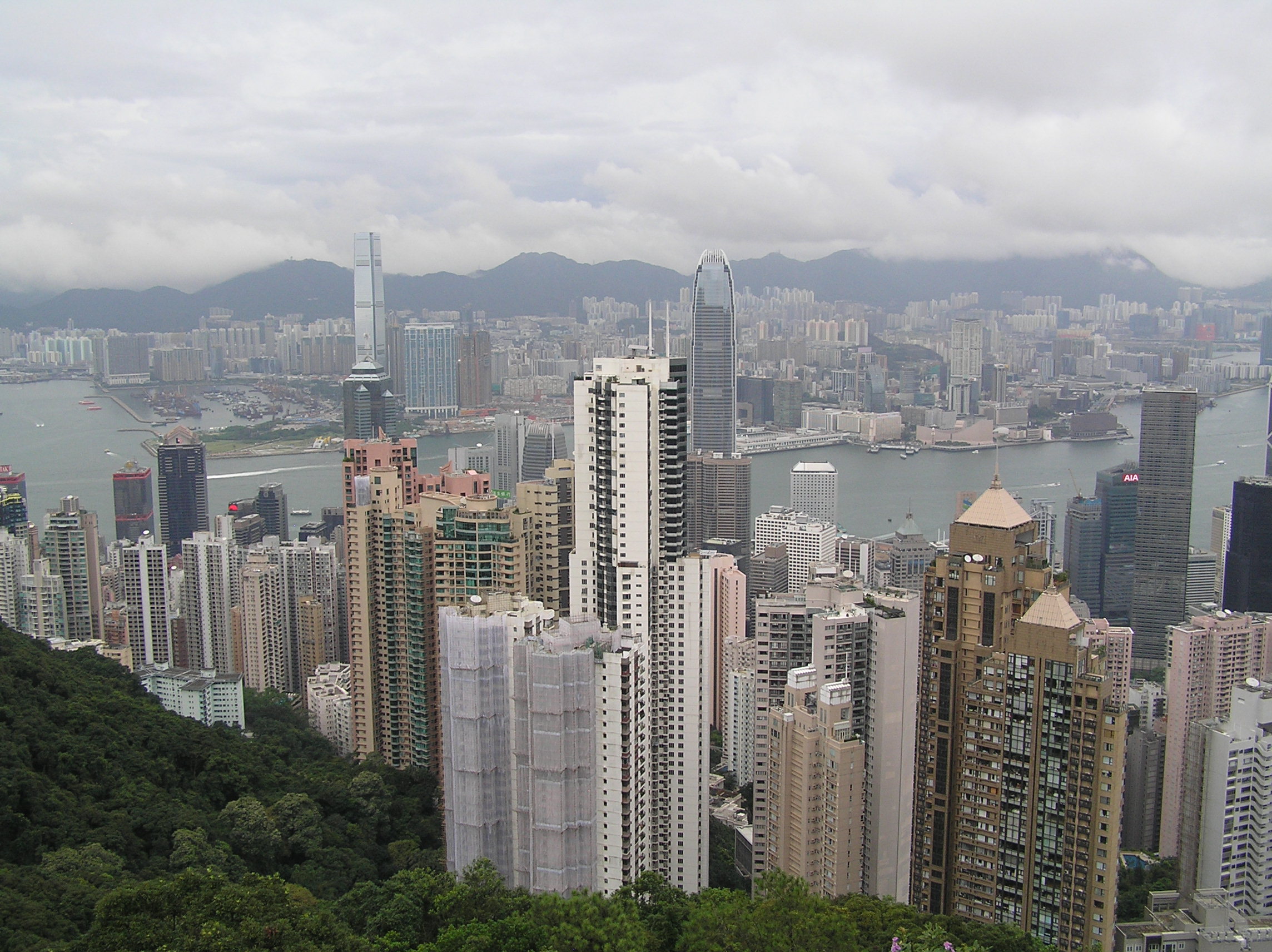 how to get to victoria peak tram hong kong island