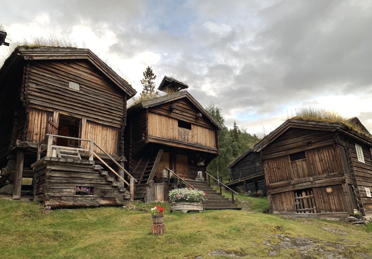 roisheim boutique hotel galdhopiggen mountain boverdalen norway