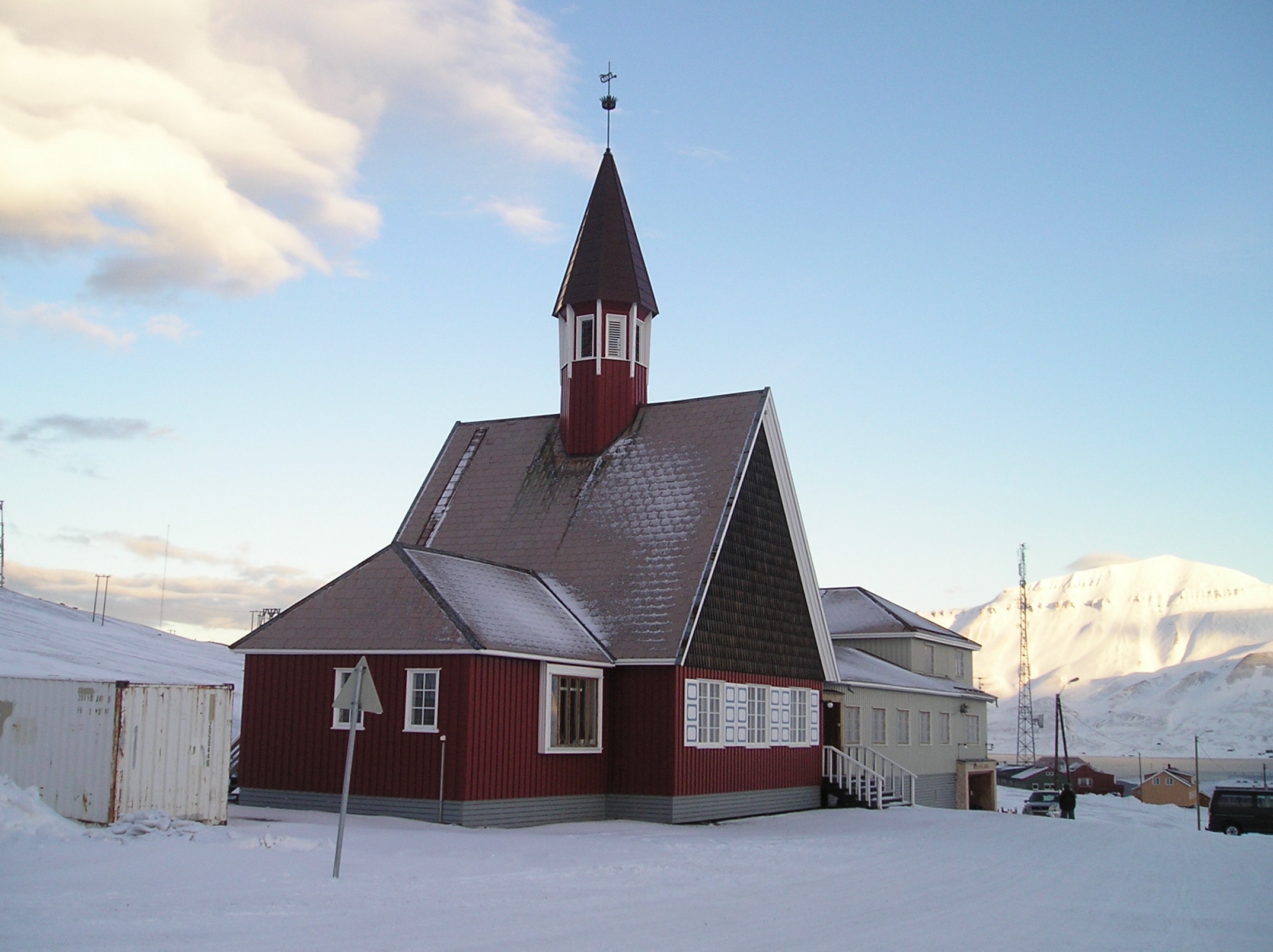 visit svalbard church longyearbyen spitsbergen arctic northern norway