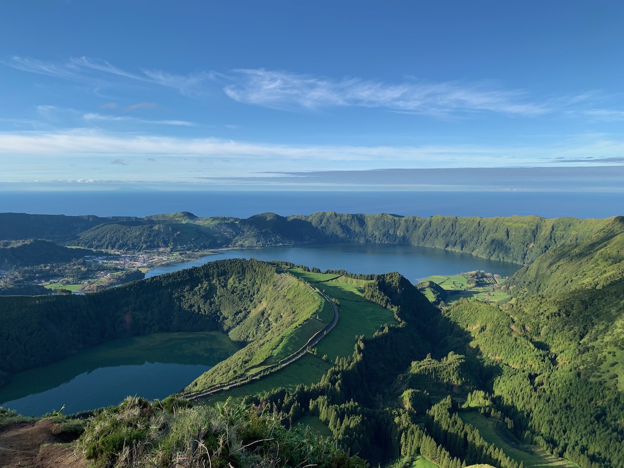 how to visit sete cidades volcanic crater lagoa do canario lake sao miguel azores portugal