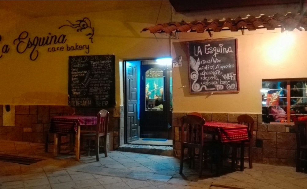 cafe ollantaytambo peru