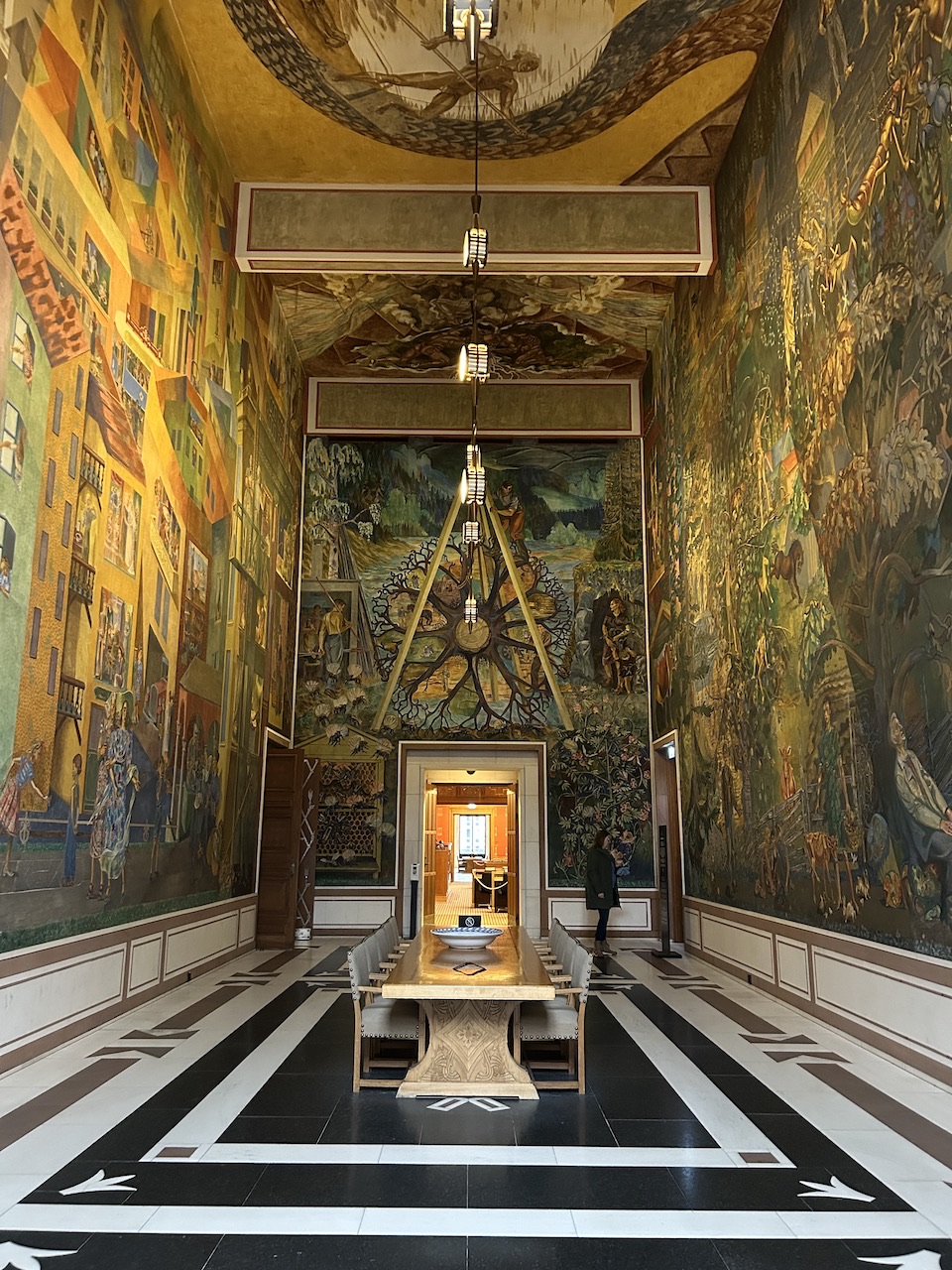 is city hall oslo norway worth it