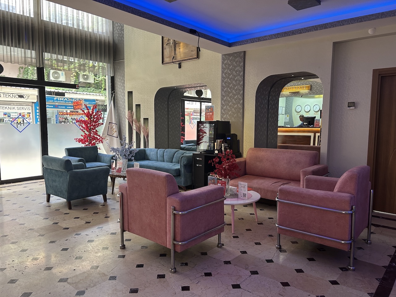 Staying in Central Izmir?